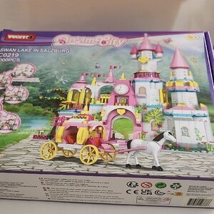 Woma Deram City Swan Lake In Salzburg with Horse Carriage Piay Set